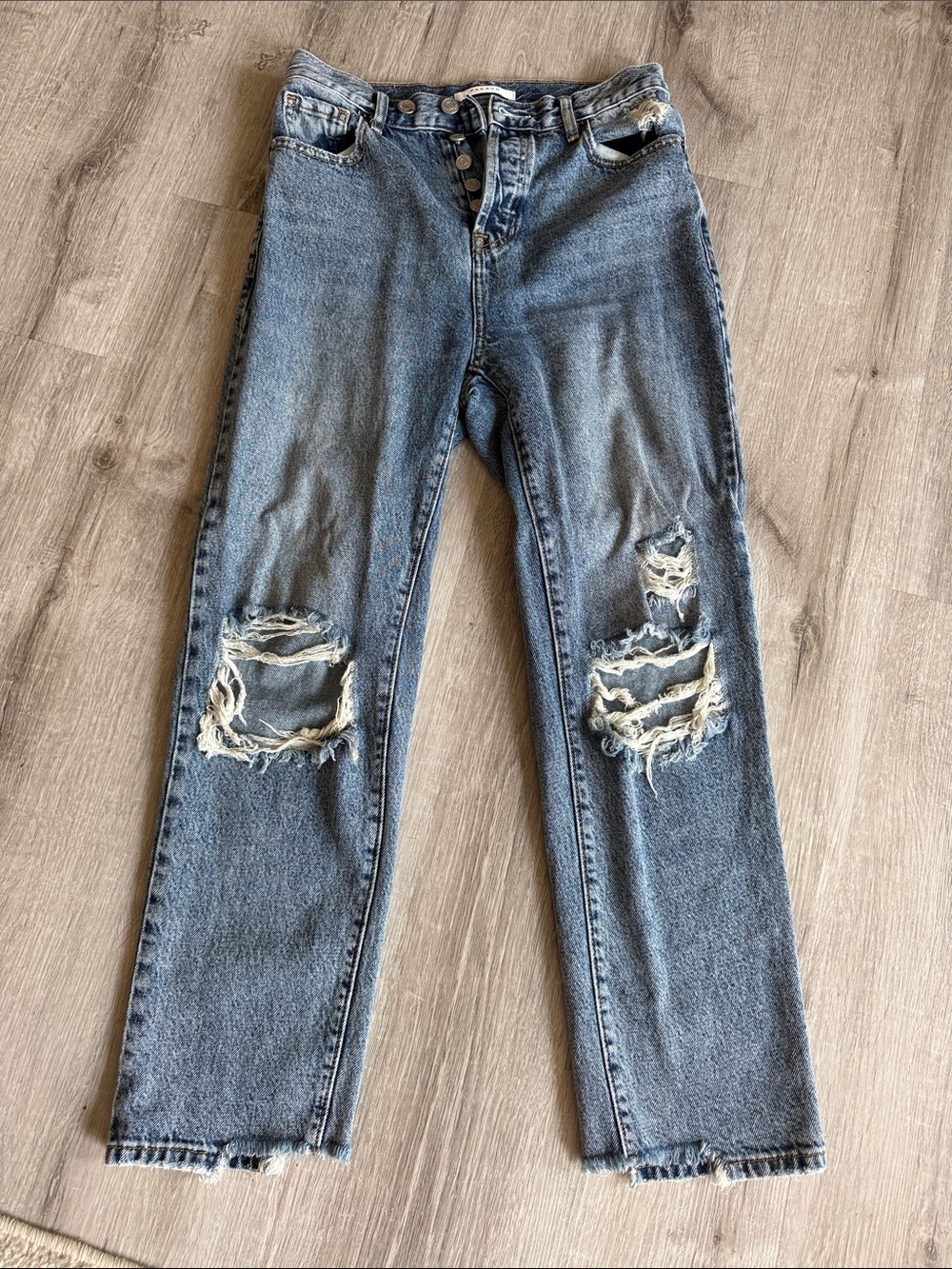 PacSun Women's Light Blue Distressed Straight-Leg Jeans